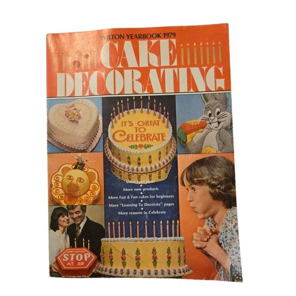 Vintage Wilton Yearbook 1979 Cake Decorating Magazine Birthday Wedding Baking - Picture 1 of 5